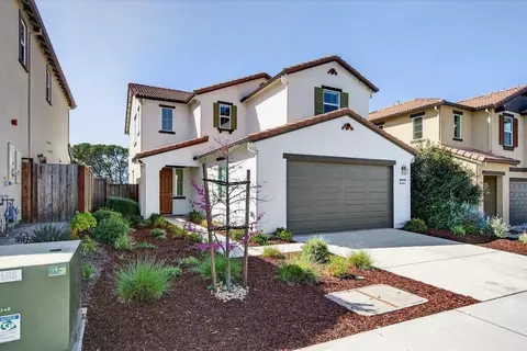 408 Tanoak St, Hollister, CA 95023