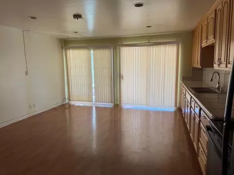 Living - 466 Calaveras Dr, Salinas, CA 93906 photo 3 of 3