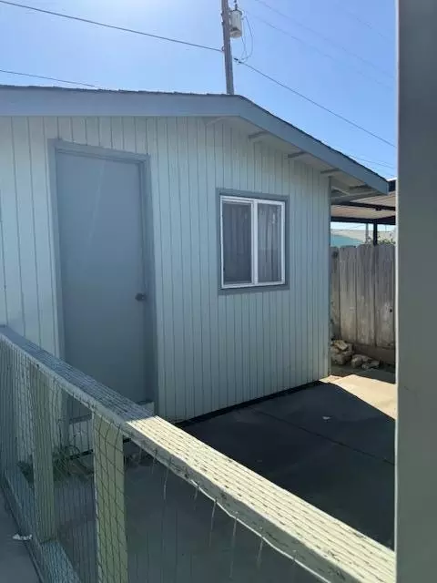 Exterior - 466 Calaveras Dr, Salinas, CA 93906 photo 2 of 6