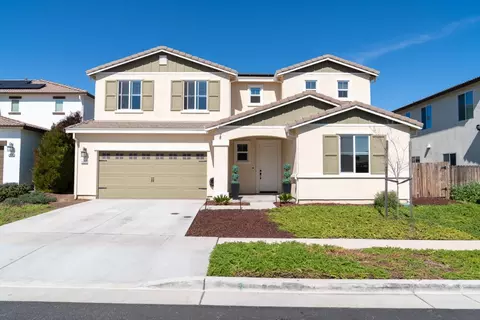 1880 Violet Dr, Hollister, CA 95023