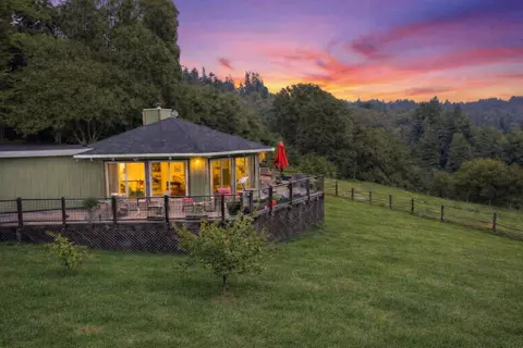 30 Pacific View Ter, Watsonville, CA 95076