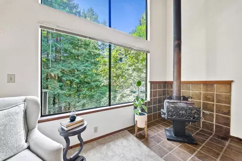 Living - 146 Aptos School Rd, Aptos, CA 95003 photo 4 of 5