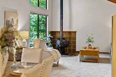 Living - 146 Aptos School Rd, Aptos, CA 95003 photo 3 of 5
