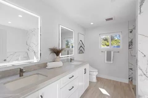 Bath - 634 Coronado St, El Granada, CA 94018 photo 3 of 9