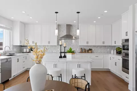 Kitchen - 634 Coronado St, El Granada, CA 94018 photo 7 of 9