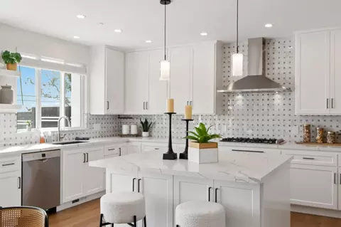 Kitchen - 634 Coronado St, El Granada, CA 94018 photo 8 of 9