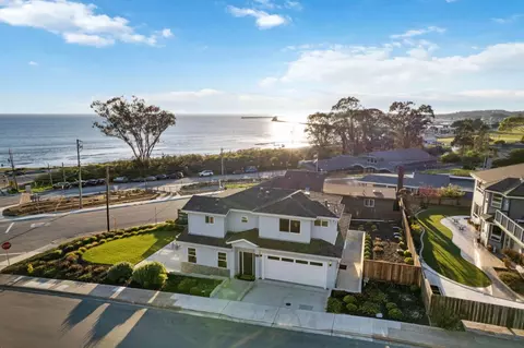 634 Coronado St, El Granada, CA 94018