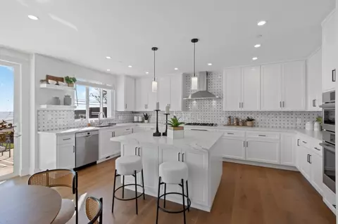 Kitchen - 634 Coronado St, El Granada, CA 94018 photo 4 of 9