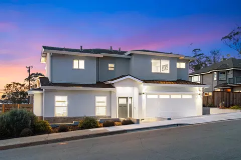 Exterior - 634 Coronado St, El Granada, CA 94018 photo 7 of 7