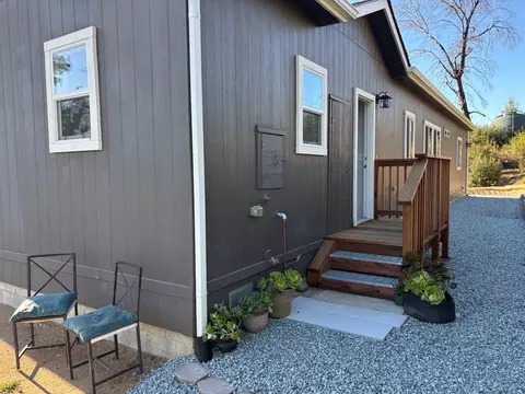 297 Robles Dr, Santa Cruz, CA 95060