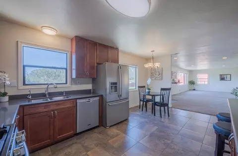 Kitchen - 9340 Pollock Ln, Salinas, CA 93907 photo 4 of 4
