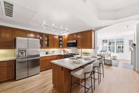 30 E Julian St 208, San Jose, CA 95112