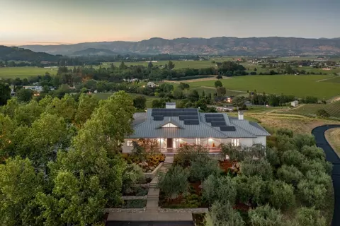 3075 Dry Creek Rd, Napa, CA 94558