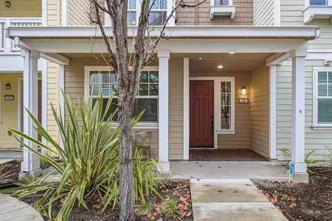 346 Circuit Way, Mountain View, CA 94043 photo 2