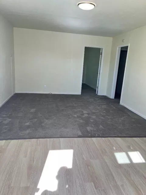 Living - 435 Grant St, Vallejo, CA 94590 photo 1 of 1