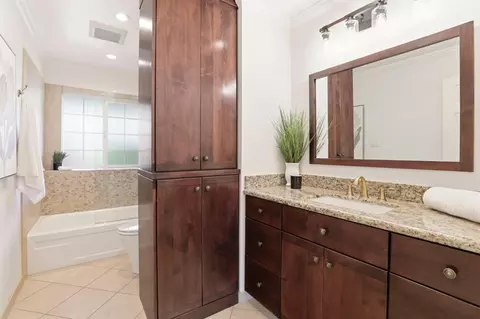 Bath - 1375 Colleen Way, Campbell, CA 95008 photo 1 of 3