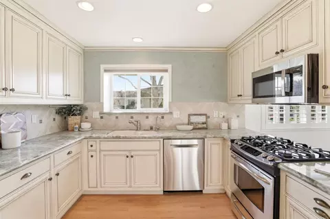 Kitchen - 1375 Colleen Way, Campbell, CA 95008 photo 3 of 5