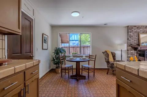 Dining - 800 Oddstad Blvd, Pacifica, CA 94044 photo 3 of 3