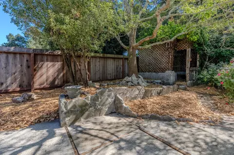 Exterior - 800 Oddstad Blvd, Pacifica, CA 94044 photo 6 of 8
