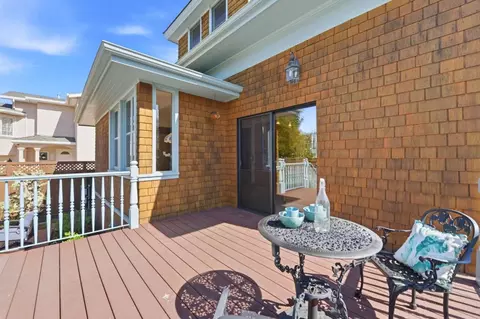 Exterior - 809 E 5th Ave, San Mateo, CA 94402 photo 6 of 10