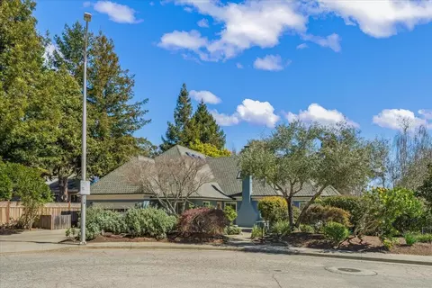 206 Ravenswood Ct, Santa Cruz, CA 95060