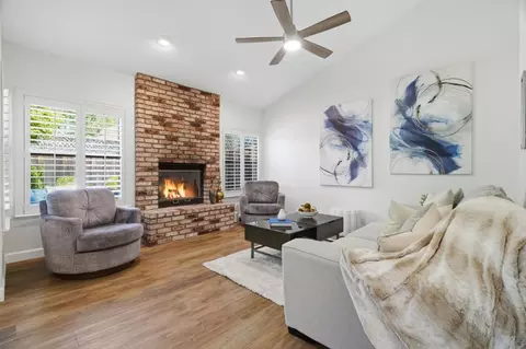 Living - 135 Redding Rd A, Campbell, CA 95008 photo 2 of 3