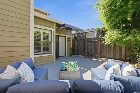 Exterior - 135 Redding Rd A, Campbell, CA 95008 photo 3 of 7
