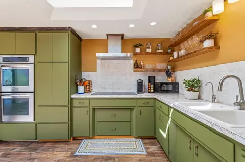 Kitchen - 77 Laureles Grade, Salinas, CA 93908 photo 3 of 3