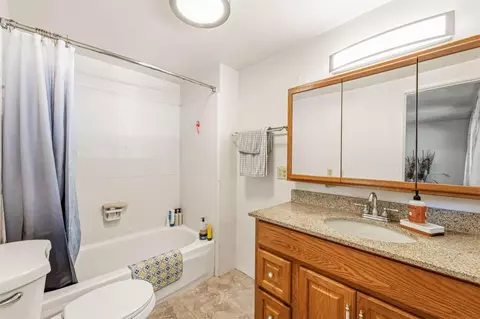 Bath - 77 Laureles Grade, Salinas, CA 93908 photo 3 of 3