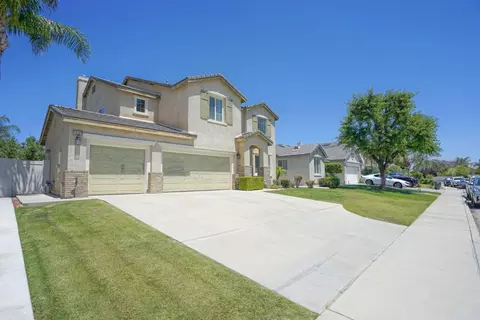 Exterior - Desert View Pl, Bakersfield, CA 93311 photo 2 of 7