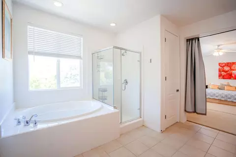 Bath - Desert View Pl, Bakersfield, CA 93311 photo 1 of 6