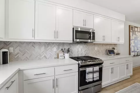 Kitchen - 37460 Bowline Rd, Newark, CA 94560 photo 4 of 4