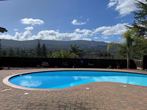 488 Knoll Dr, Los Altos, CA 94024