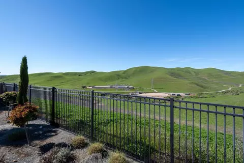 Exterior - 2829 Mount Dana Dr, Dublin, CA 94568 photo 11 of 17