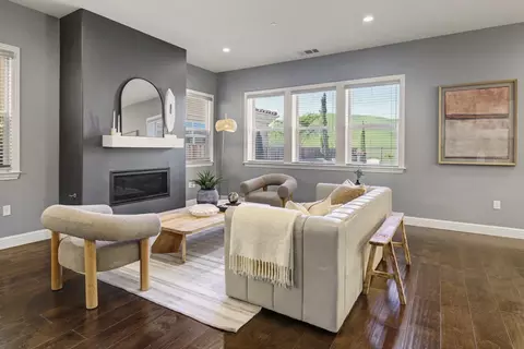 Living - 2829 Mount Dana Dr, Dublin, CA 94568 photo 1 of 2