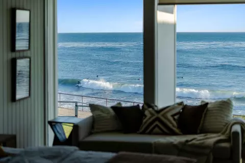 9 Rockview Dr, Santa Cruz, CA 95062