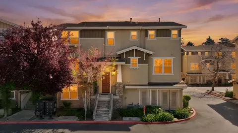 36083 Soapberry Cmn 12, Fremont, CA 94536