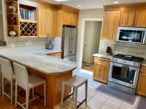 433 Concord Dr, Menlo Park, CA 94025