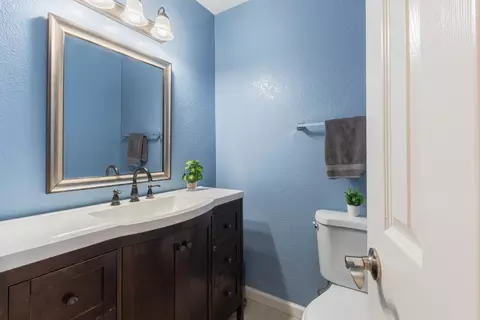 Bath - 19311 Creekside Cir, Salinas, CA 93908 photo 1 of 3