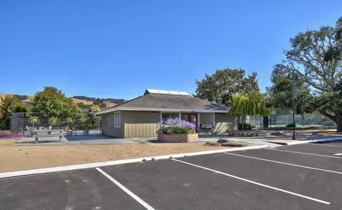 Exterior - 19311 Creekside Cir, Salinas, CA 93908 photo 7 of 9