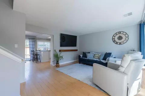 Living - 19311 Creekside Cir, Salinas, CA 93908 photo 1 of 2