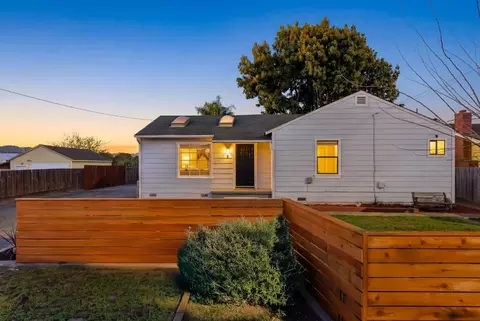 9 Nona Ave, Freedom, CA 95019