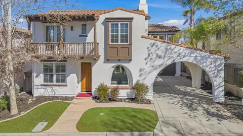 7656 Hackett Dr, Gilroy, CA 95020
