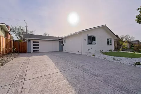 922 Iris Ave, Sunnyvale, CA 94086