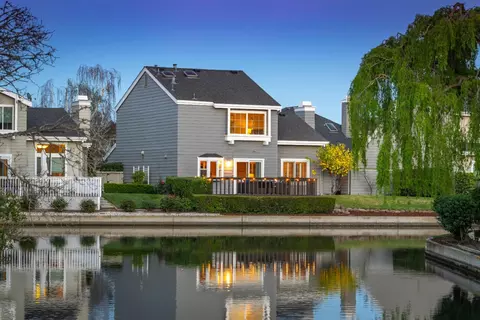 716 Newport Cir, Redwood City, CA 94065