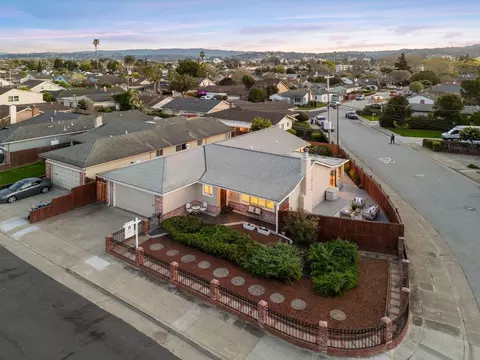 239 Prague St, San Mateo, CA 94401