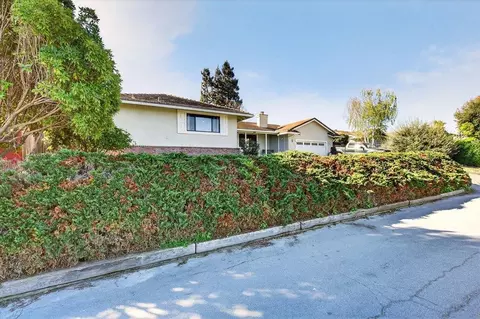 913 Ridgemark Dr, Hollister, CA 95023