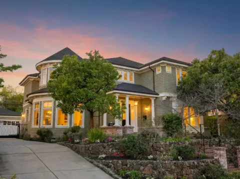 1425 Benito Ave, Burlingame, CA 94010