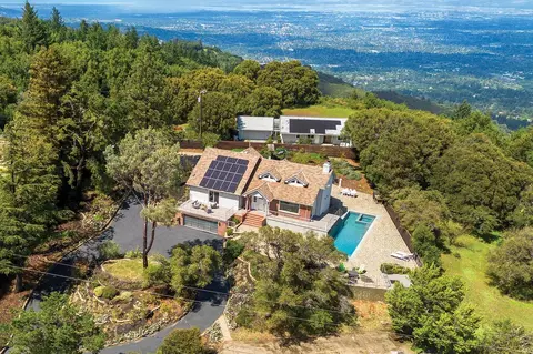 17074 Bohlman Rd, Saratoga, CA 95070