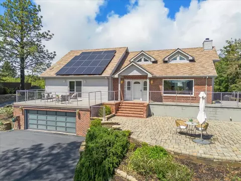 17074 Bohlman Rd, Saratoga, CA 95070